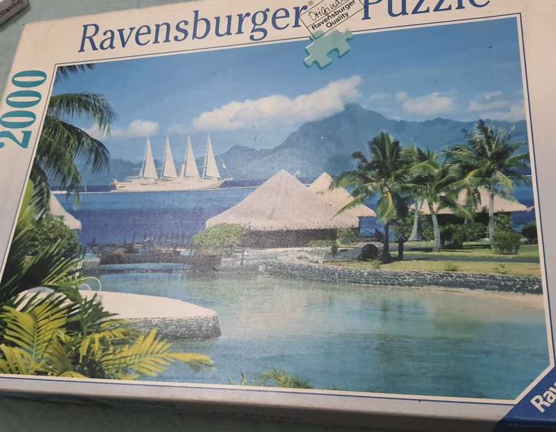 Ravensburger Puzzle 2000 piece